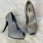 Fioni Night  glitter silver sparkly formal High heels pumps round toe Photo 0