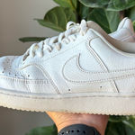 Nike WOMEN'S COURT VISION LOW SNEAKERS Photo 0