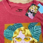 Bijou Karman Women's Short Sleeve Sunglasses Graphic T Photo 3