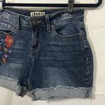 Zana Di  jeans Shorts‎ Size 4 Embroidered Cut Off Cuffed Denim Photo 1