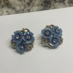 Avon Blue Enamel Rhinestone Flower Earrings Gold Tone Scroll Work Clip On Photo 6