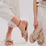Free People Size 11 Brynn Bow Sandals Grey Nude Flip Flops Thongs Neutral Italy Photo 1