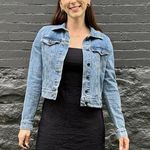 Levis Light Wash Denim Jacket Womens FITS LIKE SMALL (Tagged as Large) Blue Photo 0