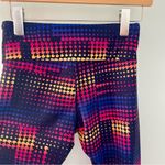 Brooks Greenlight Capri Tights Leggings in Sunset Maze size small Photo 6