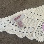 Arizona Jeans Arizona white flower crochet crop top size large Photo 6