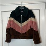 BDG Chevron Sherpa Jacket in Earth Tones size medium. Photo 2
