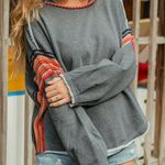 Natural Life Women’s Knit Trim Sweatshirt Grey Red Embroidery Size Small Medium Photo 0