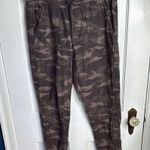 Athleta Camo Farallon Jogger #535275 in Black Olive Camo W1571 Sz 6 Photo 6