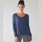 Lululemon  Flip Your Dog Long Sleeve Tee Shirt Heathered Hero Blue small Photo 4