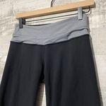 Lululemon Black Gray Reversible Capri Crop Groove Leggings 4 Photo 2