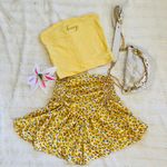 Boutique NEW Floral Shorts Photo 1