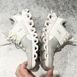 ON Cloud White Gray Sneakers Womens Size 9 Photo 2