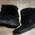 Nike golkana black suede W/ Faux inner liner preowned fair in shape 9.5 women’s Photo 2