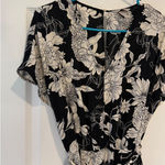 H&M  Floral Print Jumpsuit Black White Belted V‎ Neck Casual Size 10 Photo 0