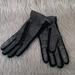 LeSportsac  winter insulated gloves Photo 2