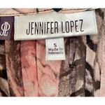 Jennifer Lopez  pink pattern long sleeved blouse Photo 5