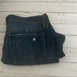 Old Navy  Womens Distressed Boyfriend Denim Shorts Sz 6 Photo 5