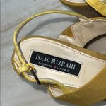 Isaac Mizrahi  Mustard Wedge Sandals  size9.                               ordrA2 Photo 1