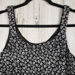 Everleigh NWT Sleeveless Black White Floral Sharkbite Tank Top Size Medium Photo 6