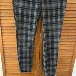 Nine West Jeans Heidi Pull-On Skinny Black and Grey Plaid Jeans SZ 4 Photo 2