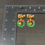 Vintage Unsigned Bow Holiday Wreath with Dangling Bell Christmas Earrings Photo 6