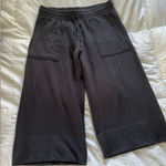 Quince  Black Wide-Leg Cropped Pants size large Photo 0