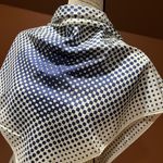 Beautiful Vintage Silk Scarf. Photo 6