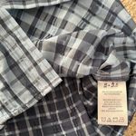 Foxcroft  Easy Care Blue Checkered Crinkle Shirt Women’s 8 Business Casual Photo 6