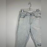 American Eagle  Outfitters Mom Jeans Light Wash High Rise Denim Raw Hem Sz 12 Photo 2