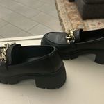 Madden New York City Chic Black Loafers with Gold Chain Accent 8 no flaws Photo 2