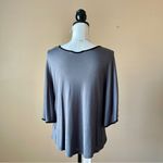 Pleione  | Gray Scoop Neck Bat Sleeve Tee - Sz M Photo 3