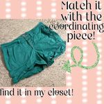 Torrid  Black Floral Short Sleeve Classic Fit V-Neck Pocket Tee Shirt - size 1 Photo 7