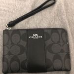 Coach Wristlet Photo 0