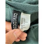 H&M  Green cropped sweater size medium Photo 4