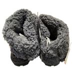 Muk Luk Women's Gray fur/sweater Slipper Boots/Shoes Size 10 SKU 913 Photo 2