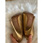 Michael Kors  Claire Pumps gold Metallic Leather (Size 7.5 M / used) Photo 3
