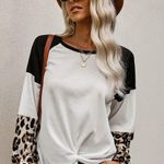 WAFFLE KNIT LEOPARD WHITE BLACK BLOUSE TWIST KNOT Size undefined Photo 3