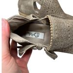 Very G  Cici Bootie in Taupe Size 7.5 Photo 4