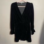 Paige Ysabel Velvet Mini Dress long sleeve black
Size small $299 retail Photo 1