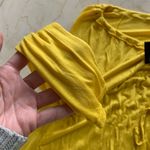 LA Made NWT $64 Mustard 3/4 Top Sz Medium Yellow Photo 3