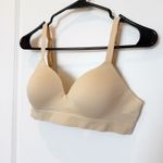 Truekind Womens Daily Comfort Wireless Bra Size Medium Chai Beige EUC Photo 1