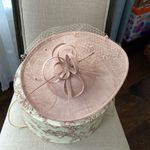 Fascinator Hat. Dusty Pink color Photo 5