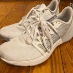 Reebok Sneakers Photo 3