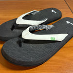 Sanuk  Women's Serenity  Yoga Flip Flop Foam Comfort Black White Slip on Thong 11 Photo 0