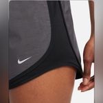 Nike Tempo Women’s Sz XS Wolf Grey/Black Poly Running Shorts Photo 2