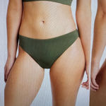 Sea Level Cross Front D Photo 1