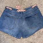 En Crême Denim Shorts Photo 3