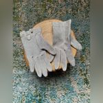 Vintage silver metallic stretch gloves with pearl button closure, size XS small Photo 1