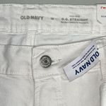 Old Navy  NWT Size 18 White 3” Inseam Cuffed O.G. Straight High-Rise Denim Shorts Photo 3