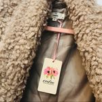 Entro NWT Boutique Sherpa Vest small Photo 5